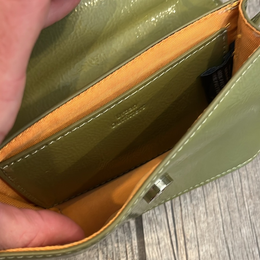 Urban outfitters crossbody - Picture 3 of 3